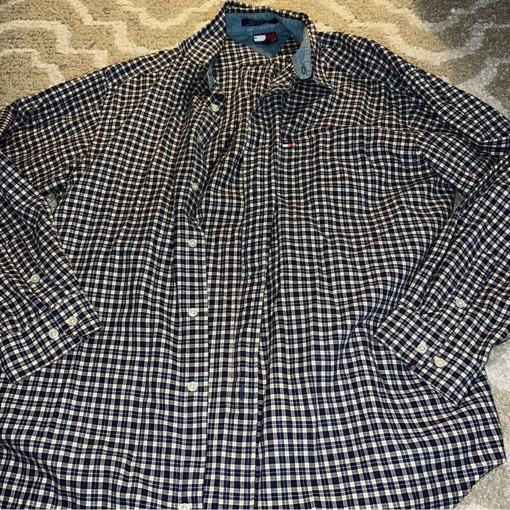 Tommy Hilfiger size XL shirt